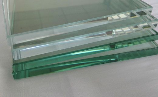 Low iron float glass